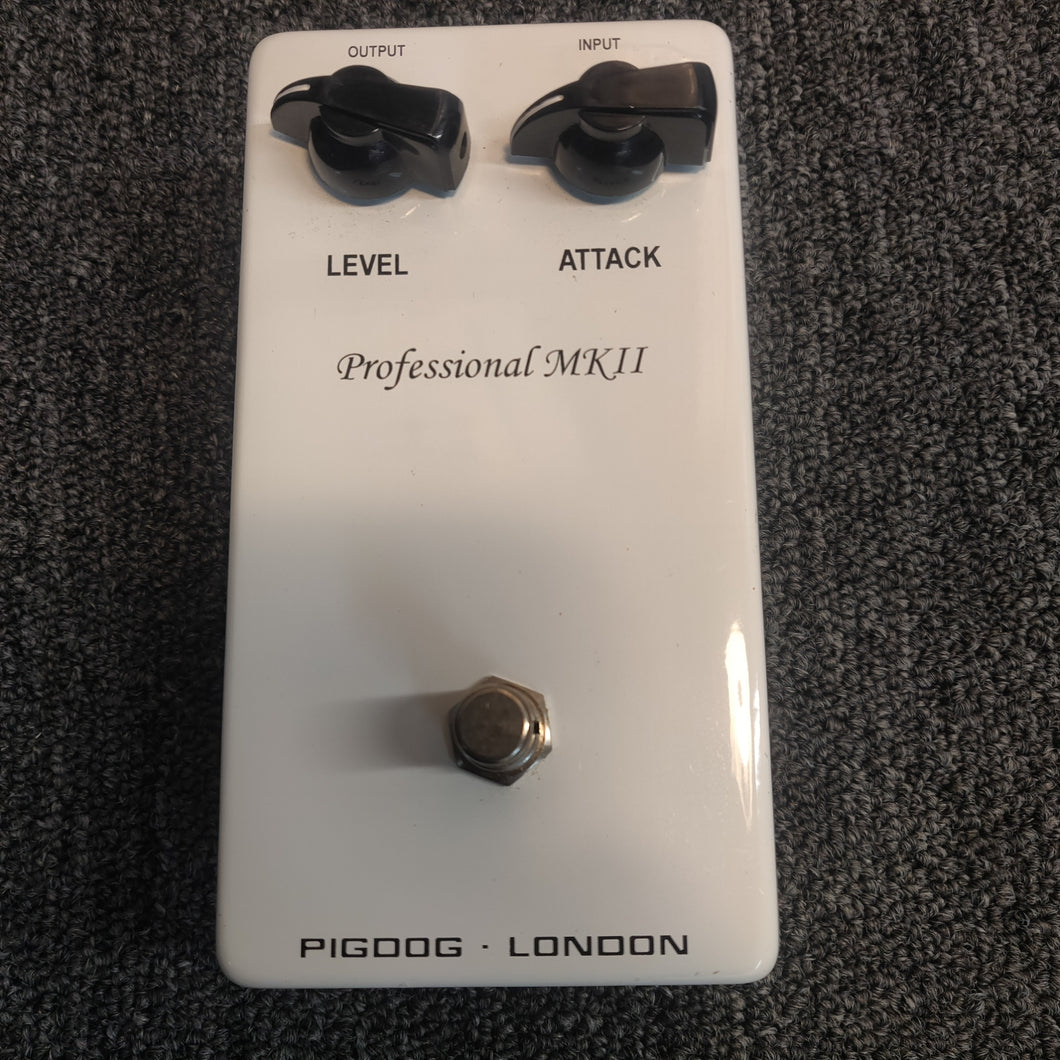 Pigdog Professional MKII 2013 White/Black Font